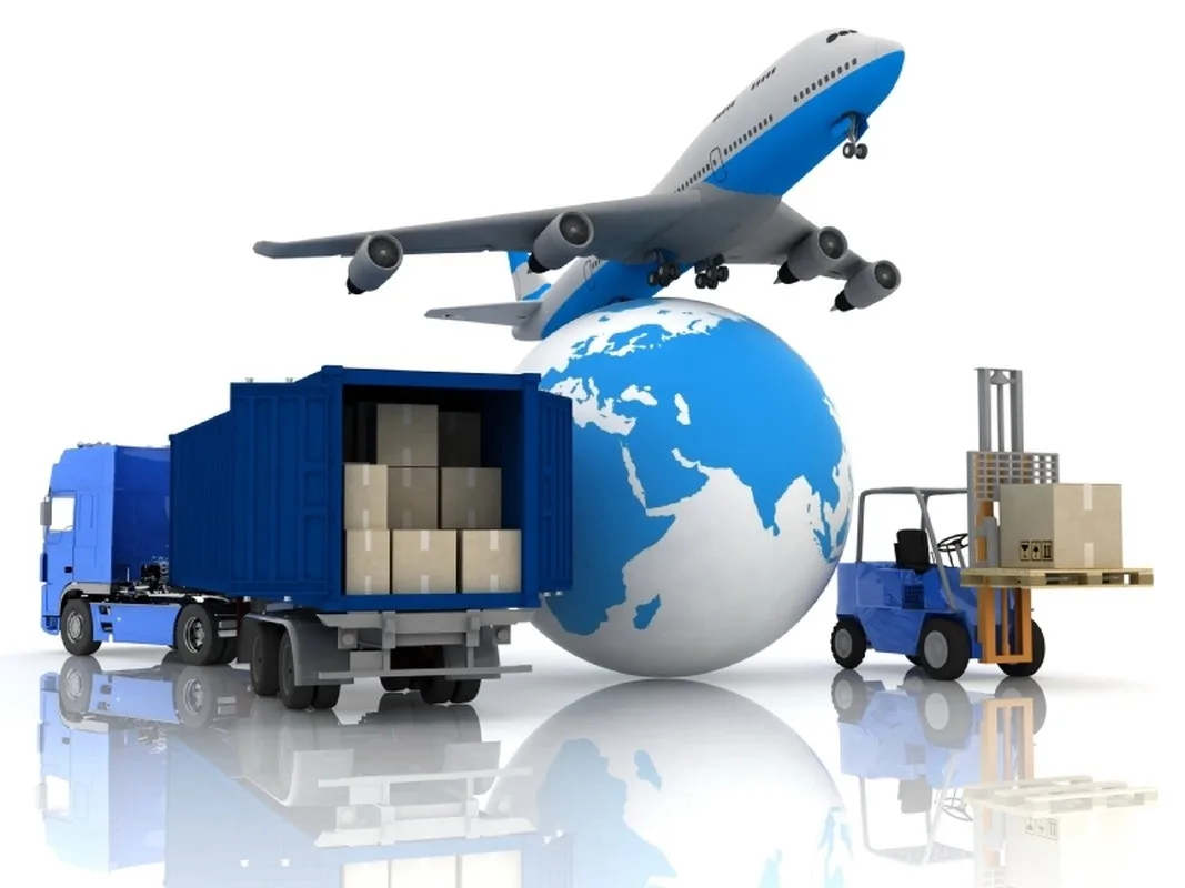 Representación del comercio internacional con avión, transporte y globo terráqueo